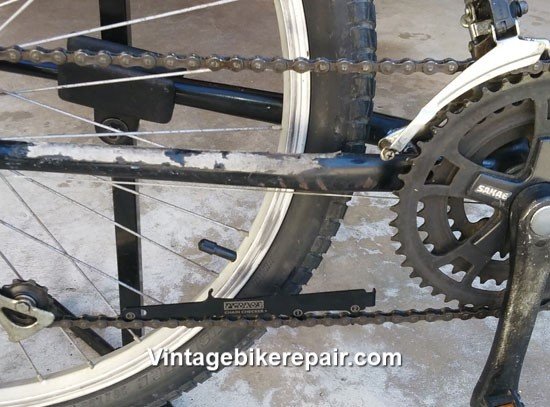 Vintage Giant Rincon mountain bike chain check for elongation, bike tune up Los Angeles